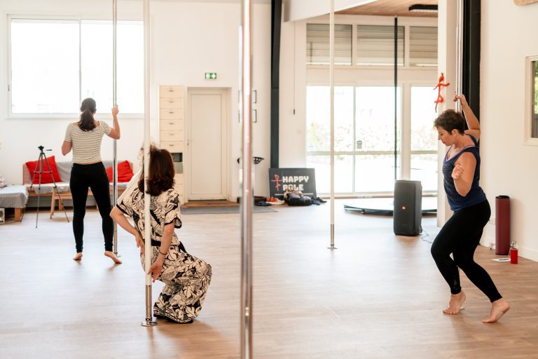 Week-end L'Atelier Sublime Pole-art-thérapie Pole dance Caroline Cuny thérapie par la danse pole-thérapie confiance en soi expression réconciliation corporelle émotionnelle libération femme leadership affirmation de soi